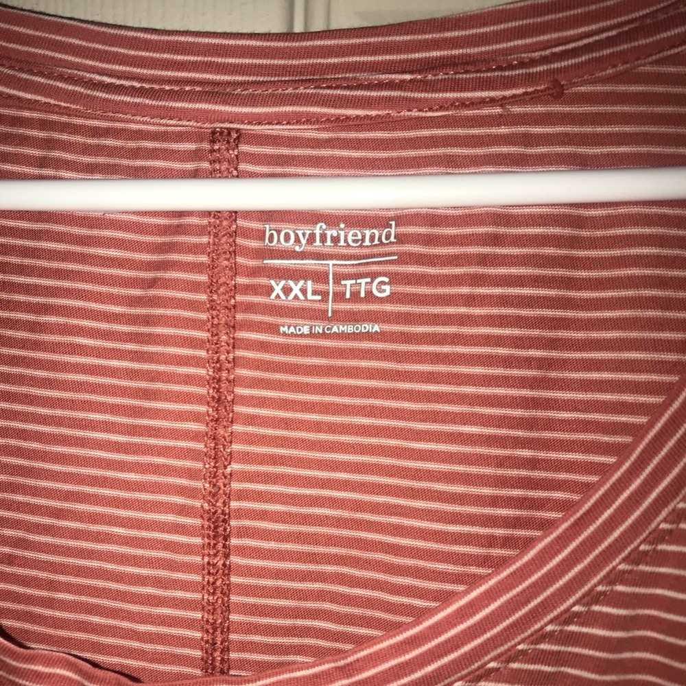 Simple Tee! - Picture 2 of 3